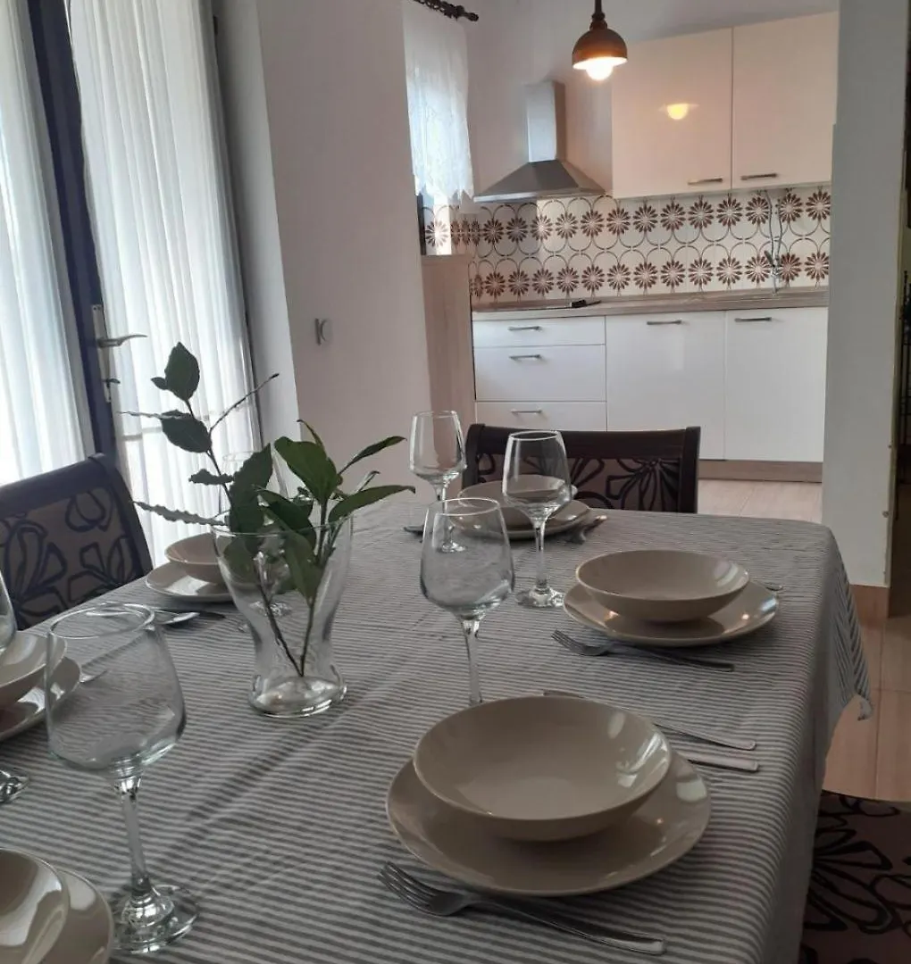 Villa House Renata Njivice 0*,